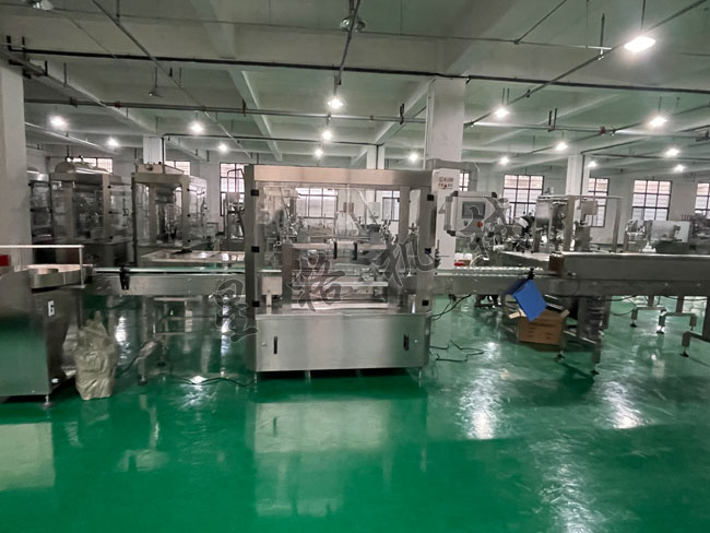 2022年新款自動醬料灌裝生產線上線了！(圖1)