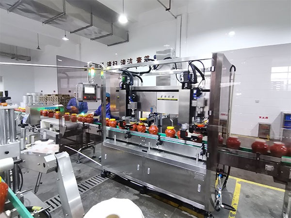 剁椒醬料灌裝生產線能為灌裝提供好的效果(圖3) 剁椒醬料灌裝生產線能為灌裝提供好的效果(圖3)