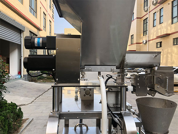 香椿醬料灌裝生產(chǎn)線那種灌裝方式的好(圖2) 香椿醬料灌裝生產(chǎn)線那種灌裝方式的好(圖2)