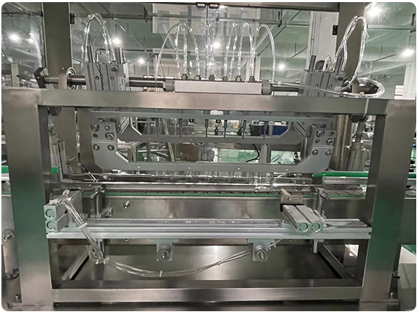 辣子醬料灌裝生產線設計合理通用性強(圖2) 辣子醬料灌裝生產線設計合理通用性強(圖2)