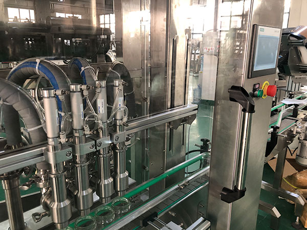 番茄醬料灌裝生產線功能介紹(圖3) 番茄醬料灌裝生產線功能介紹(圖3)