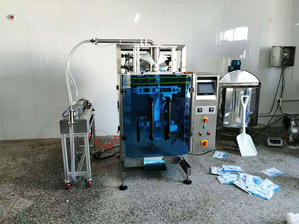 全自動醬料包裝機設備改變了包裝難題(圖1)