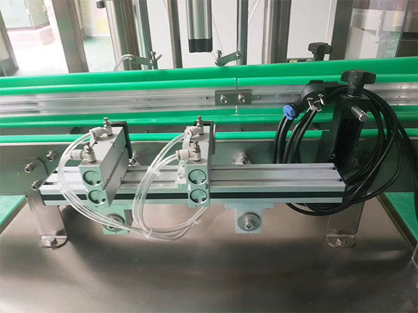 黑胡椒醬料灌裝加工生產(chǎn)線框架設計原理(圖2) 黑胡椒醬料灌裝加工生產(chǎn)線框架設計原理(圖2)